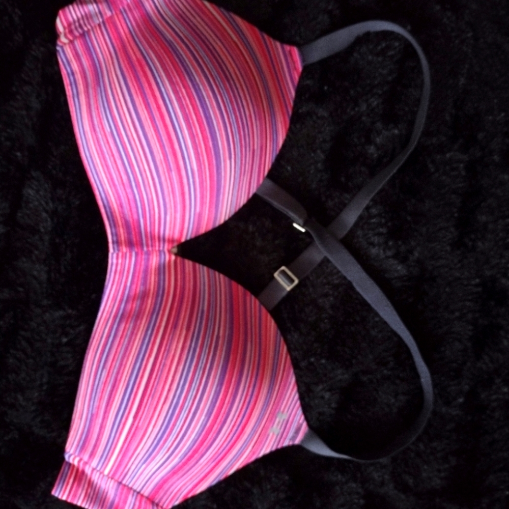 Women's UnderArmour 38A Sports Bra